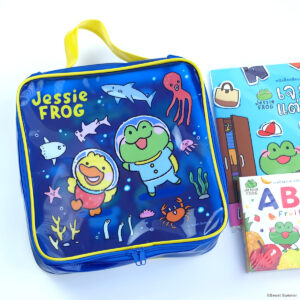 Gift Set : ชุดหนังสือนิทานเด็ก Jessie Frog 8 เล่ม (ชุดกระเป๋าน้ำเงิน)